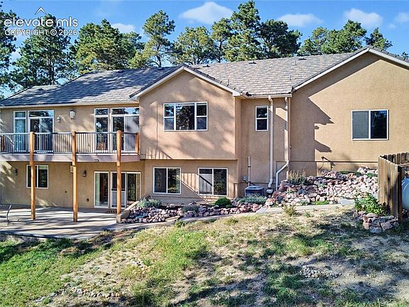 3rd image of 18065 Cumbres Rd