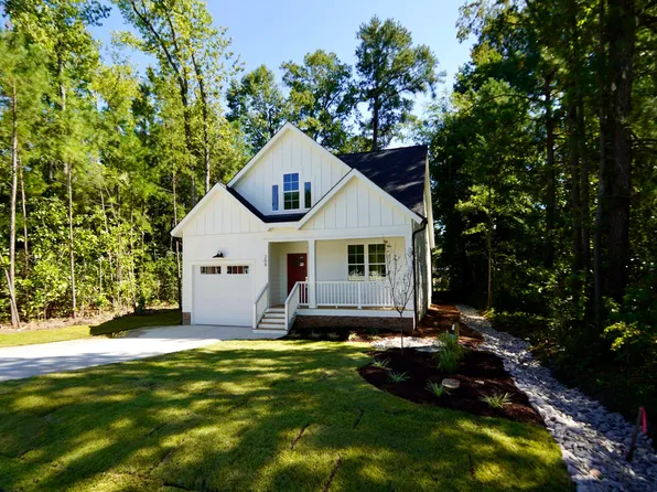 209 W Franklin St, Zebulon, NC 27597