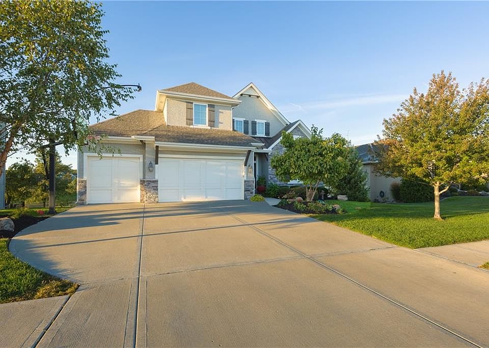 1st image of 6762 Arapahoe Dr