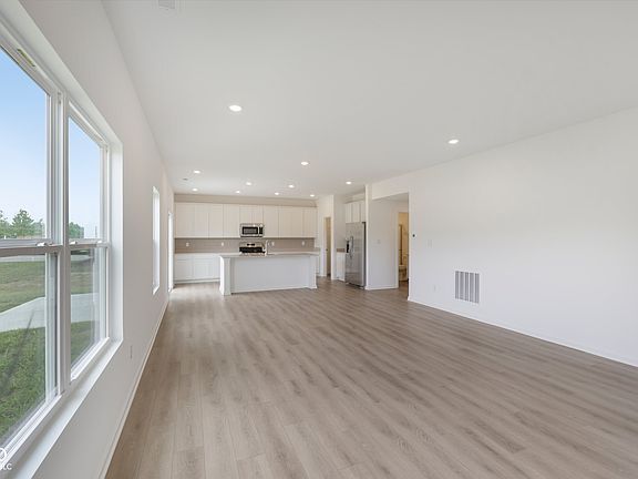 5th image of 420 Catamount Ln
