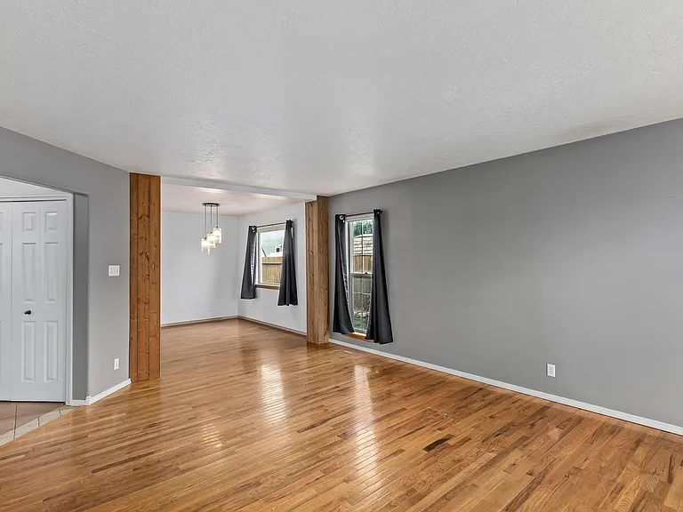 624 Greentree Way — Photo 2