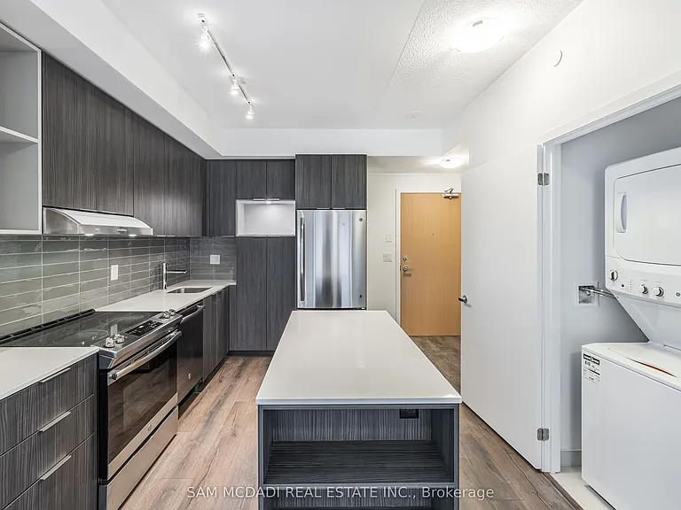 2520 Eglinton Ave W #1714 — Photo 3