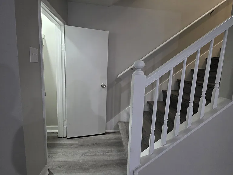 910B Glastonbury Cir — Photo 9