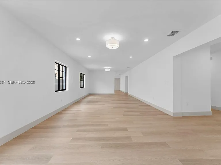 456 SW 20th Rd — Photo 24