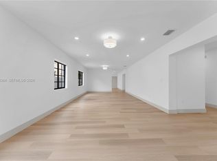 456 SW 20th Rd #458, Miami, FL 33129