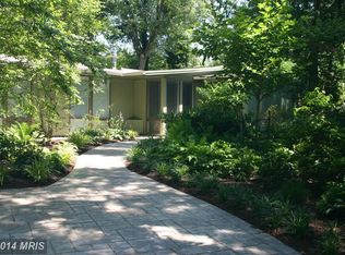 2401 Daphne Ln, Alexandria, VA 22306