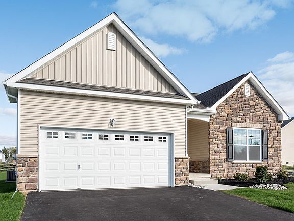 SH-28 Pinehurst Exterior