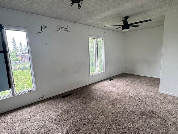 5th image of 123 Bonnie Ave