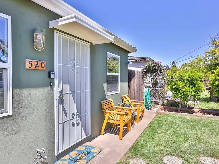 520 Delaware St — Photo 26