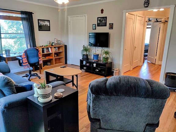 3rd image of 1422 N Downing St APT 10