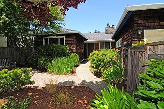 :: 1424 Sir Francis Drake Blvd