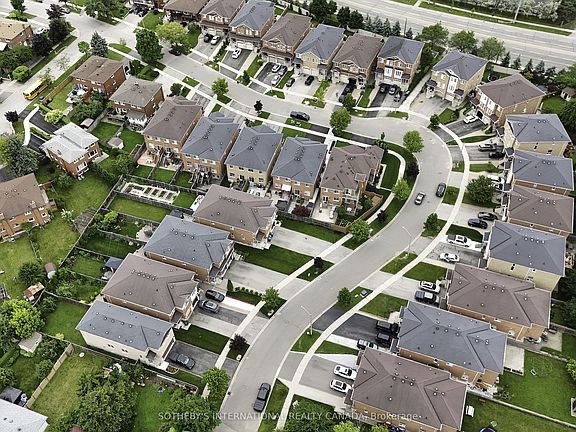5th image of 1050 Burnhamthorpe Rd E