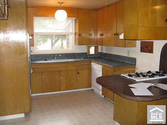4th image of 2075 S Margie Ln