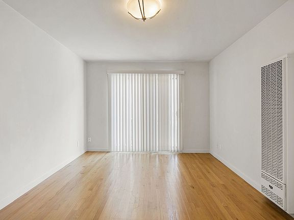 4th image of 679 Green St #2