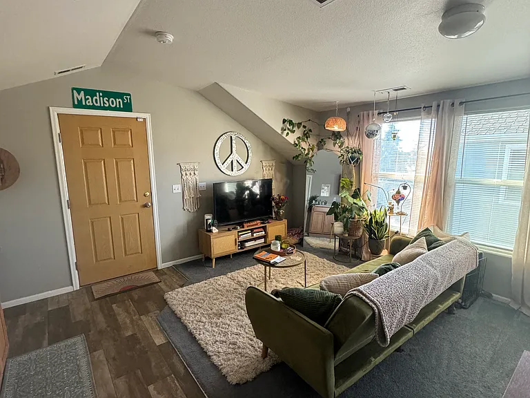 2264 Saint Paul Dr #B — Photo 6