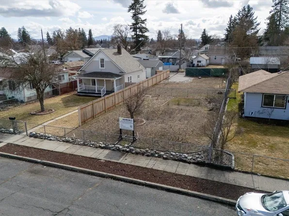 820 E Crown Ave, Spokane, WA 99207