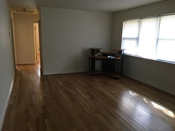 3rd image of 406 Penley Ave