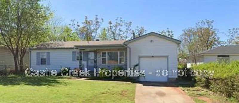 3 bed, 1.0 bath, 900 sqft, $1,075 — Photo 2