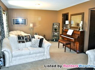 7521 Whitney Dr, Apple Valley, MN 55124