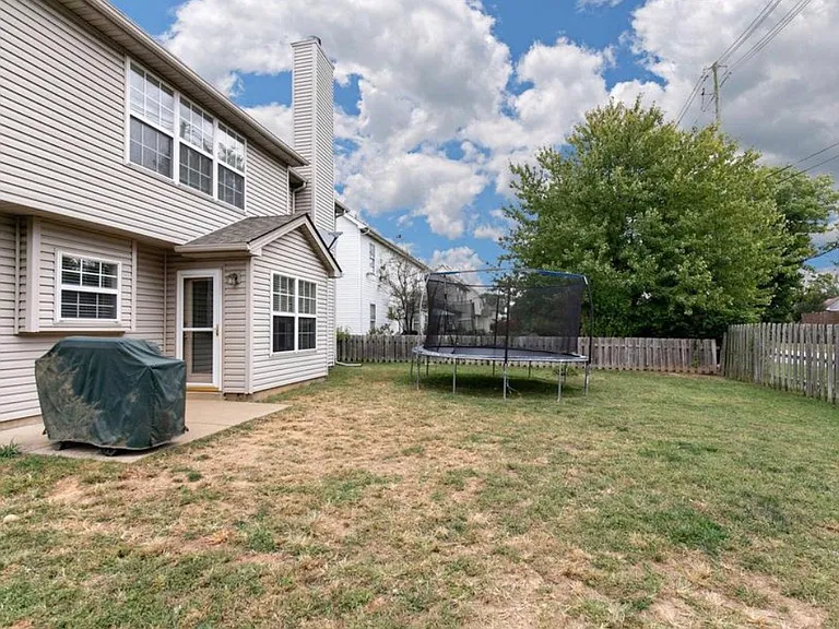 4211 Brownsboro Glen Rd — Photo 3