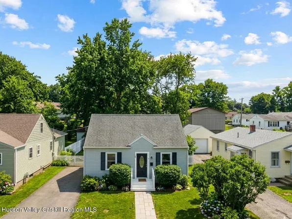 51 Milo Street N, Hudson, NY 12534