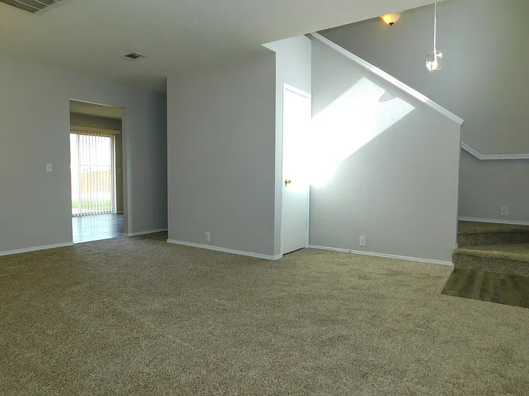 4204 Sonoma Dr — Photo 4