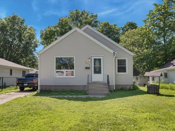 806 8th St SW, Willmar, MN 56201