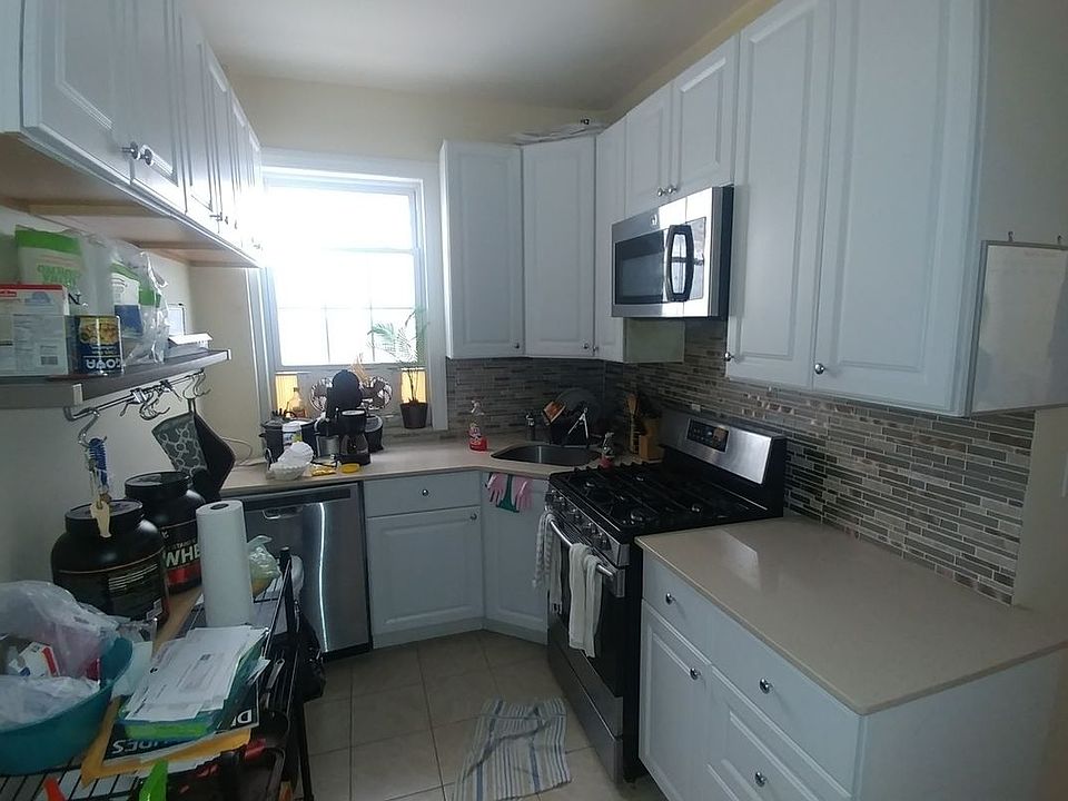 1st image of 2537 46th St #1
