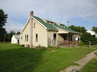 301 W North St, Mt Sterling, IL 62353