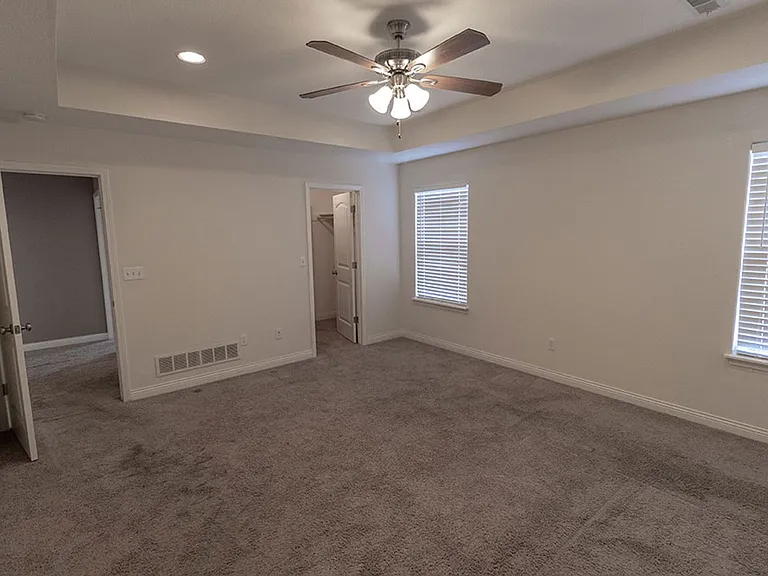 2807 Amberwood Ct — Photo 14