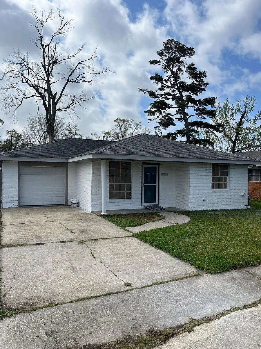Building Photo - 2632 Dove Ave