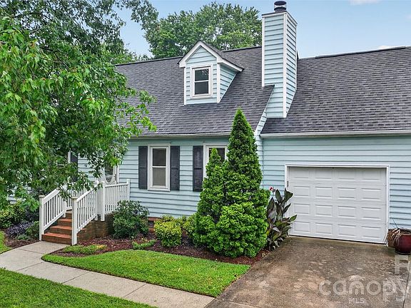 4th image of 3550 Farm Lake Dr SW
