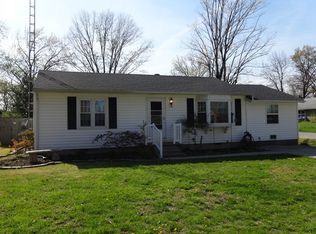 118 McArthur Pl, Carmi, IL 62821