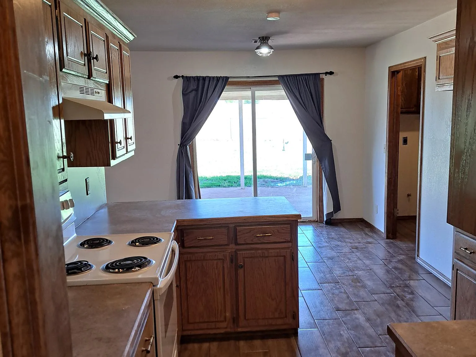 3 bed, 1246 sqft, $1,525 — Photo 4