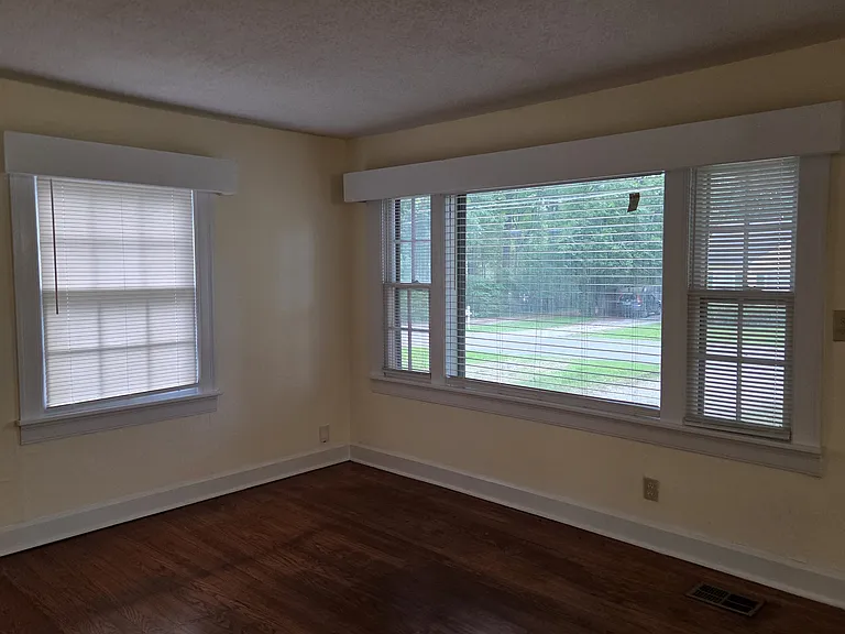 607 Crestland Ave — Photo 8