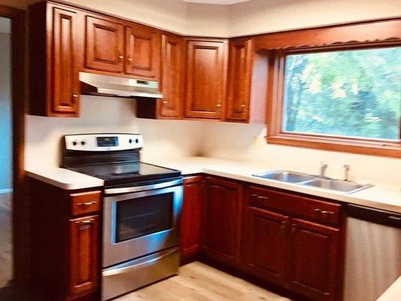 5th image of 2939 Aurora St