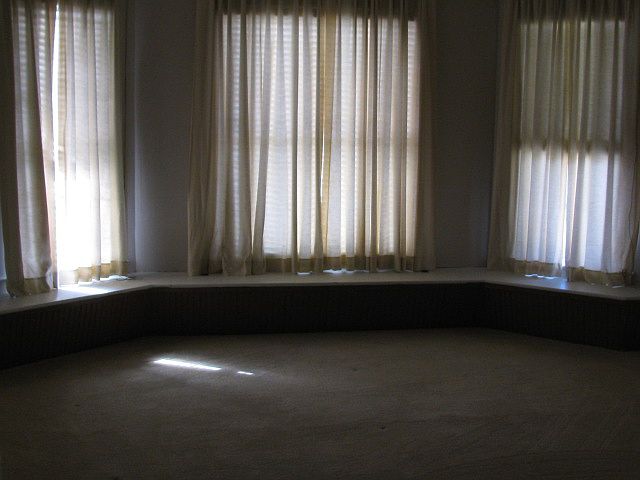 1st image of 2335 Lakeshore Dr