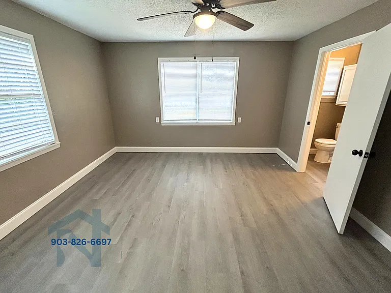 601 Thomas St — Photo 10