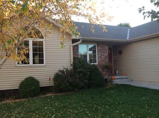 7907 Dawson Creek Dr, Lincoln, NE 68505