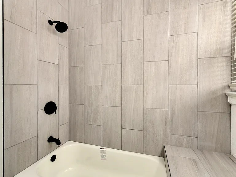 502 Gladstone Blvd #8 — Photo 13
