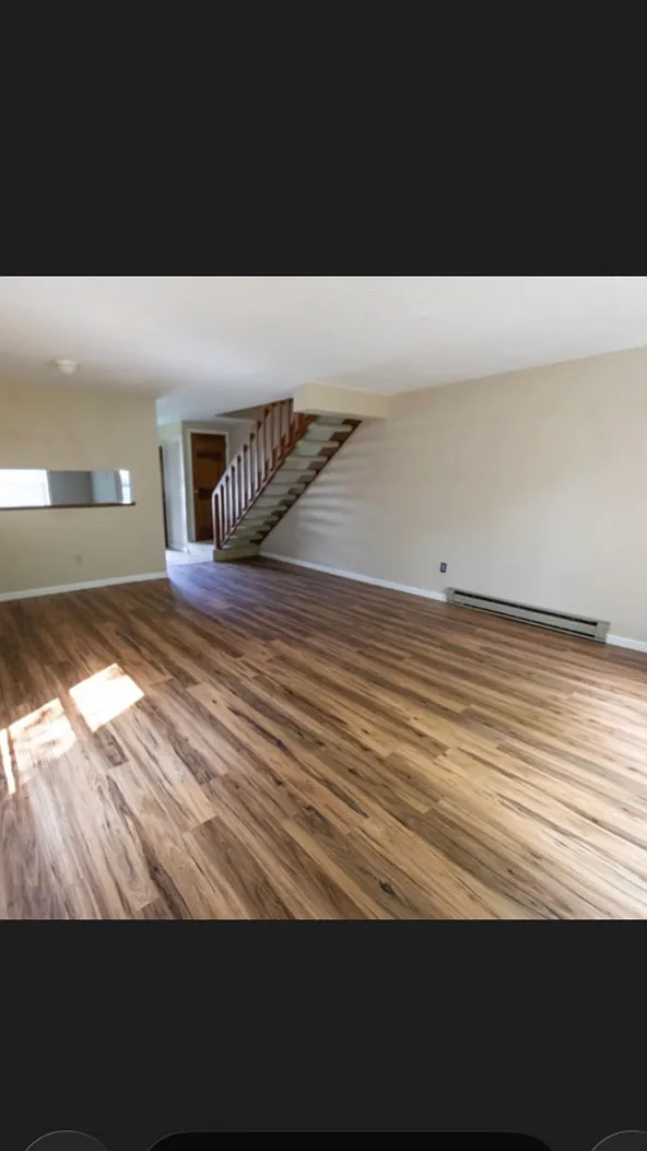 80 Austin Dr — Photo 3