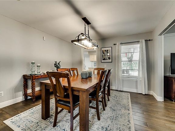 5th image of 3317 Parkhaven Dr