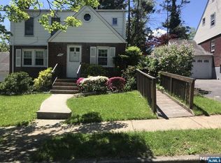 40 Dohrman Ave, Teaneck, NJ 07666