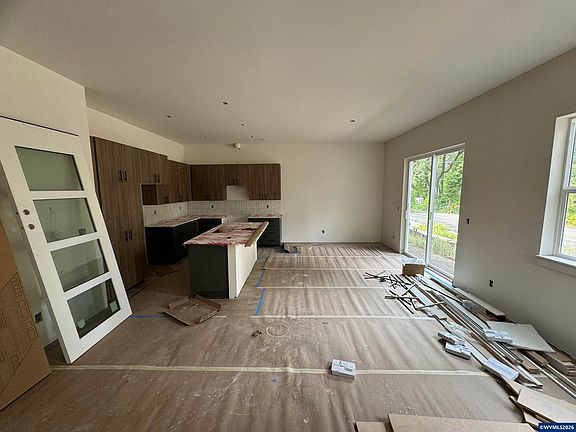 5th image of 4048 Kurth St S