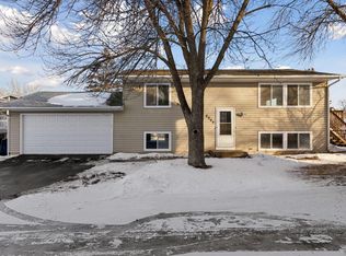 8964 Vinewood Ln N, Maple Grove, MN 55369