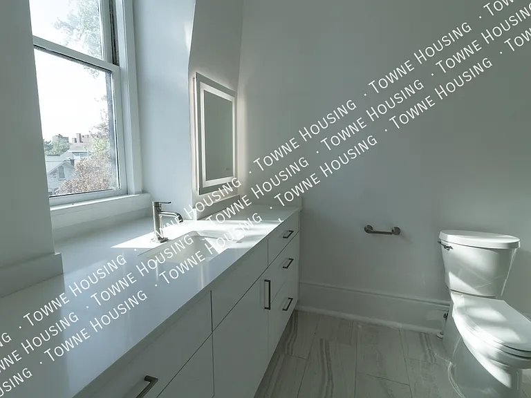 17 N Pearl St #4 — Photo 11