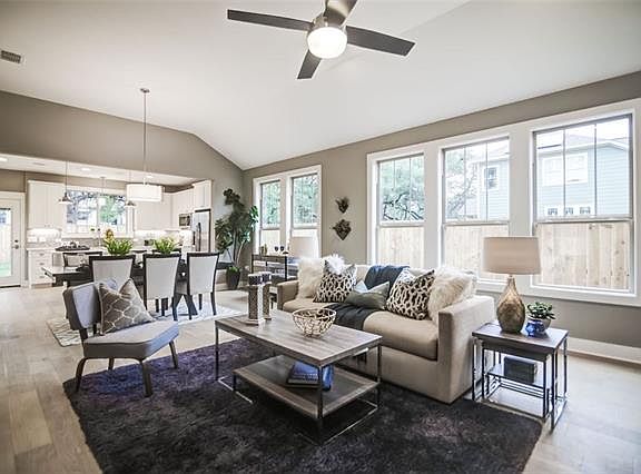 3rd image of 10208 Autumn Wood Dr