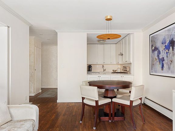 3rd image of 366 W 11th St APT 7C