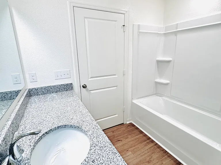 3015 Sanctuary Dr — Photo 27