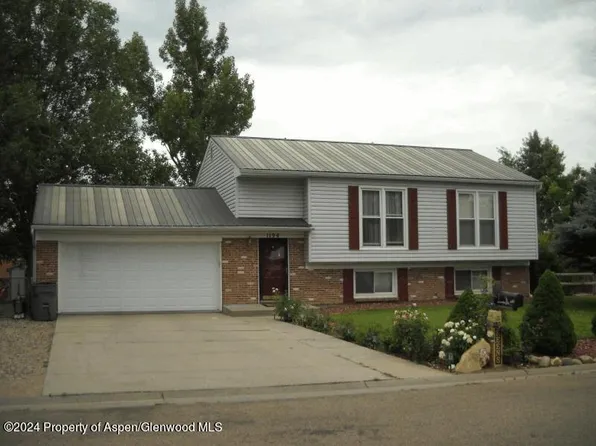 1194 Crest Dr, Craig, CO 81625